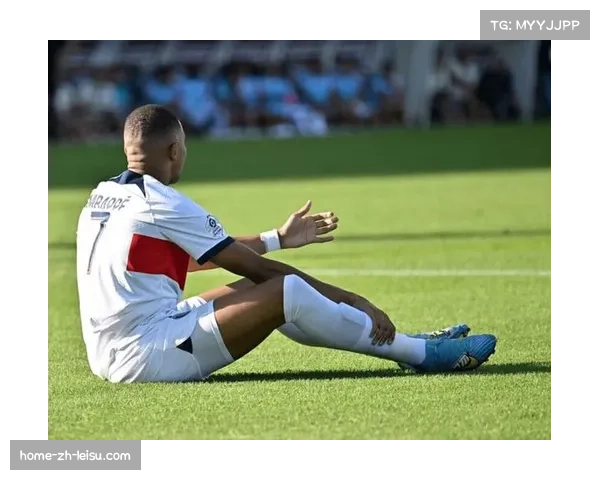 克莱蒙替补门将肩部不适 年轻守门员训练中肩关节轻微扭伤需观察 克莱蒙替补门将肩部不适 年轻守门员训练中肩关节轻微扭伤需观察
